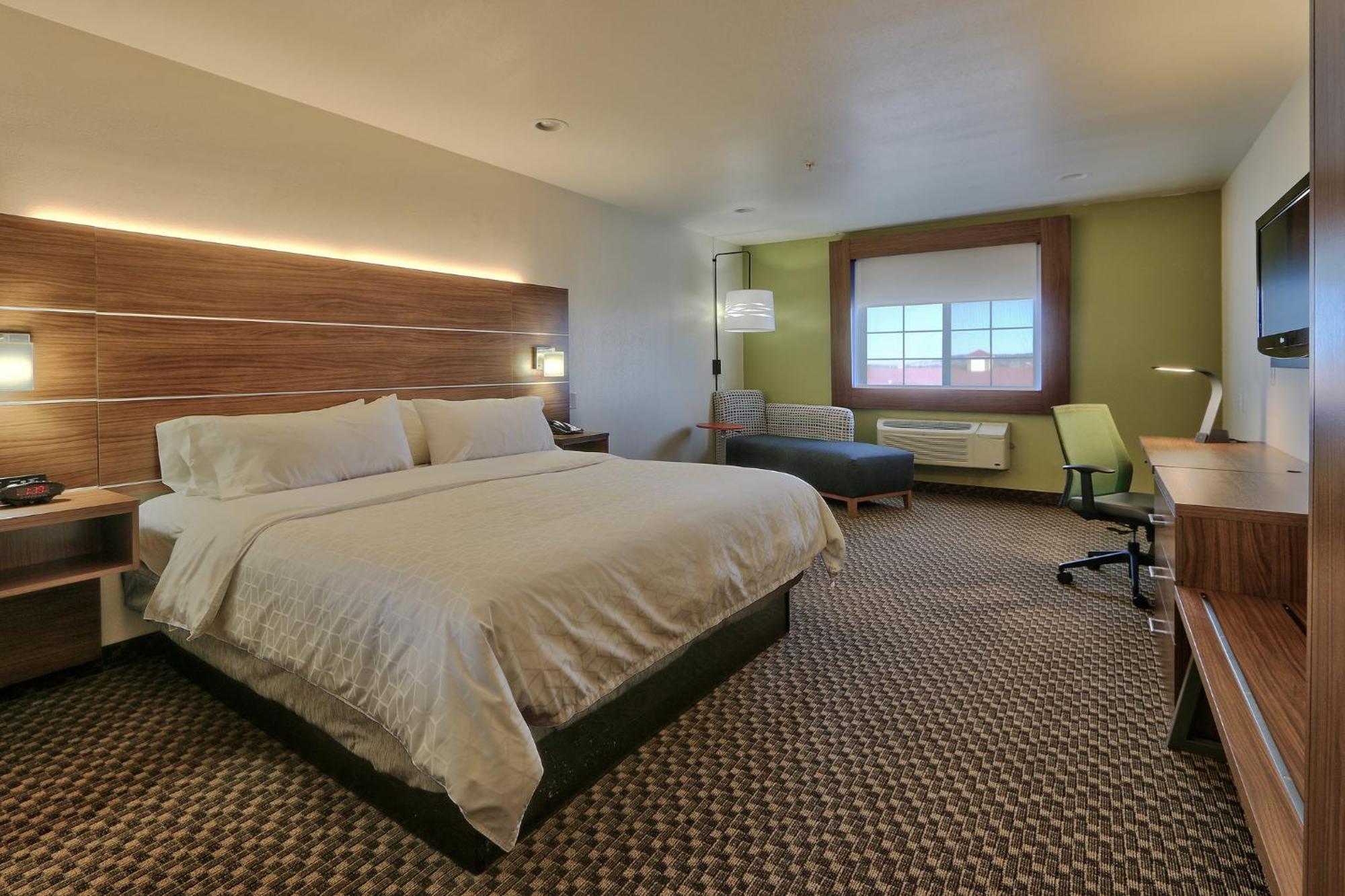 Holiday Inn Express Santa Rosa By Ihg Exterior photo
